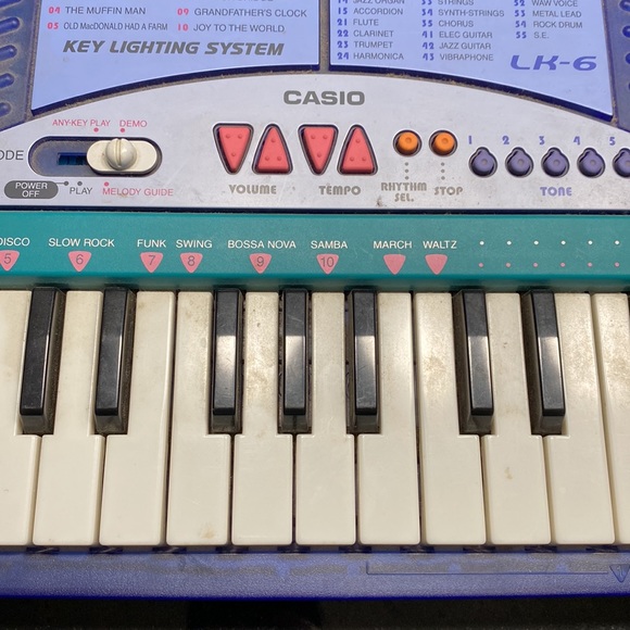 keyboard purplish blue Casio LK-6 32-Key Lighted Key System Mini Keyboard - Picture 3 of 7